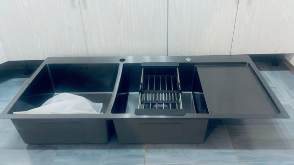 cutlery  Kitchen sink