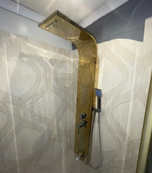 Gold shower column