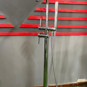 Round freestanding bath mixer (silver)